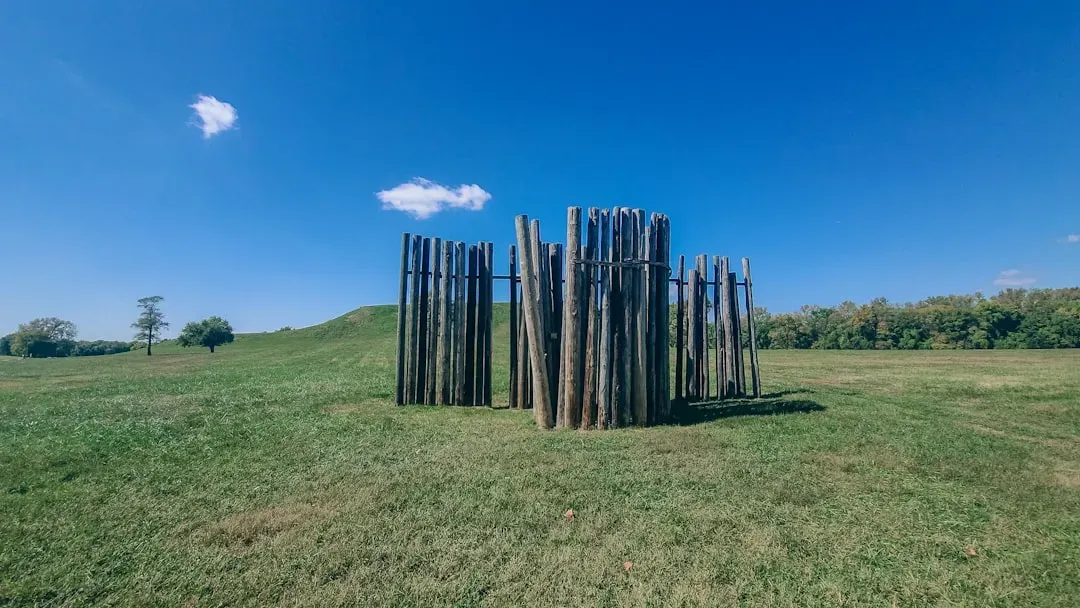 9. Cahokia Woodhenge: A Timber Calendar Hidden in the Prairie (Image Credits: Unsplash)