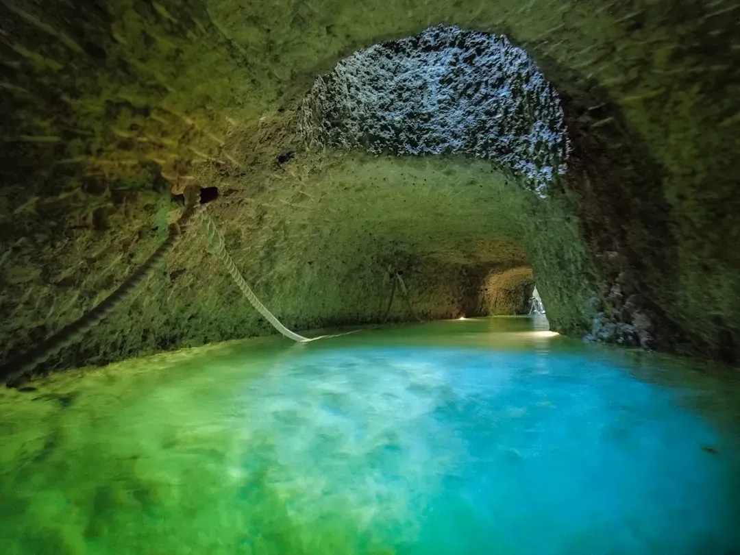7. Hidden Underground Oceans of Water-Rich Minerals (Image Credits: Unsplash)