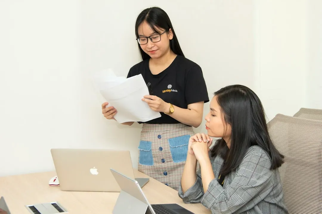 7. You Treat Feedback as Data, Not as a Personal Attack (Image Credits: Unsplash)