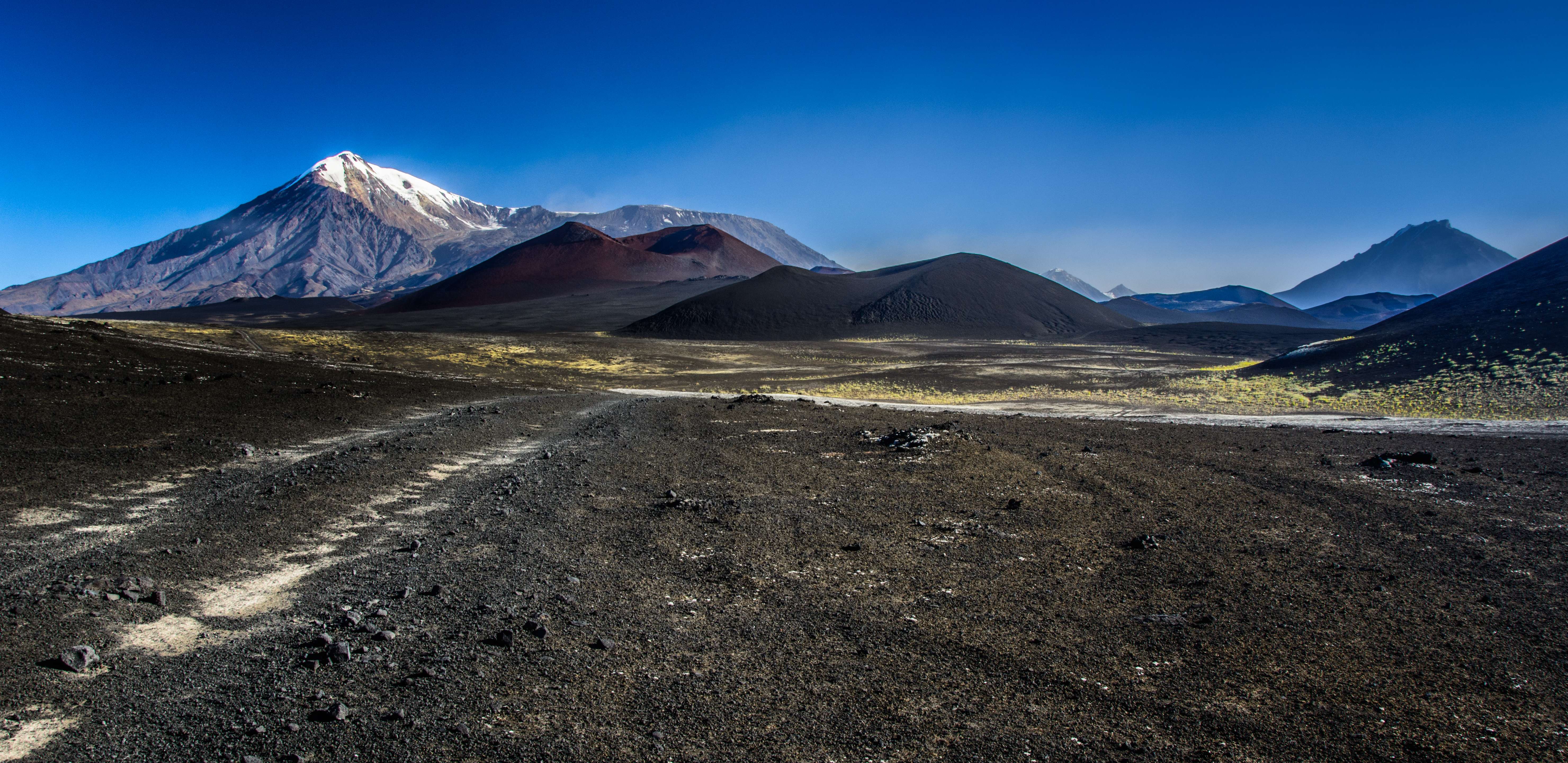 Russia's Kamchatka Peninsula: The Remote Powerhouse (Image Credits: Wikimedia)