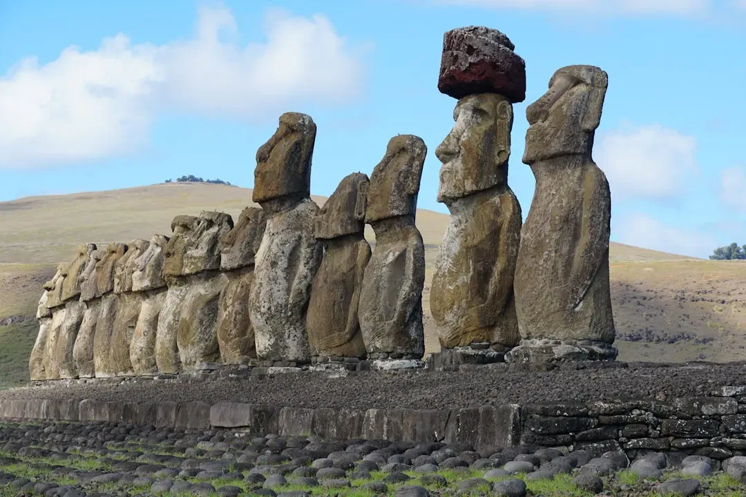 Rapa Nui (Easter Island): Statues in a Deserted Landscape (Image Credits: Unsplash)