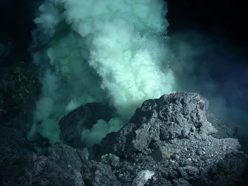 Heat-Proof Life at Boiling Hydrothermal Vents (Oregon State University, Flickr, CC BY-SA 2.0)