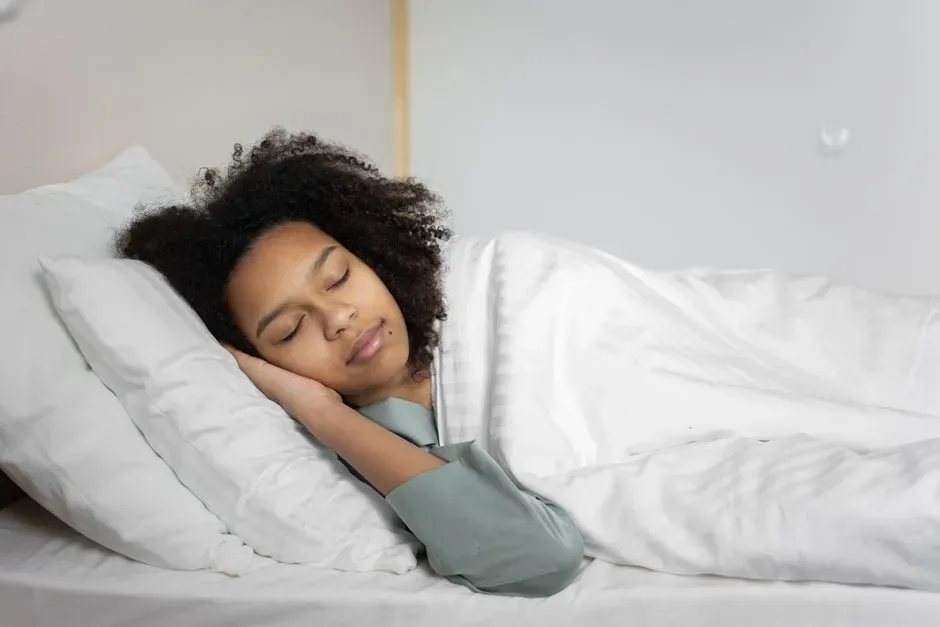 How To Experiment With Your Sleep Position Without Stressing About It (Image Credits: Pexels)
