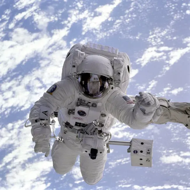 4. Astronauts on the ISS Already Experience Tiny Time Shifts (Image Credits: Pexels)