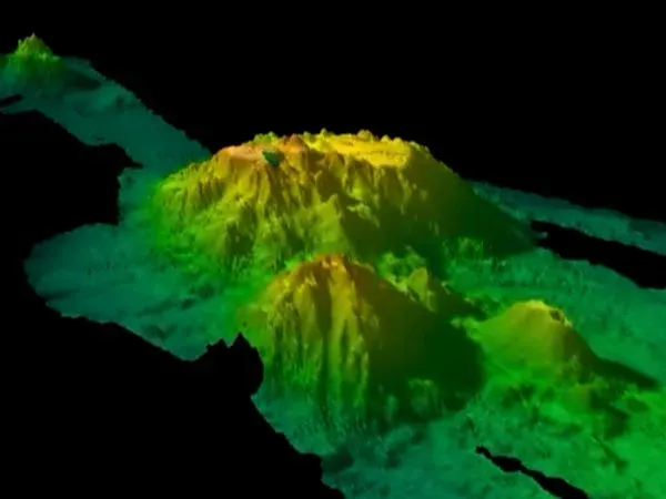 7. Perfectly Aligned Seamount Chains Without a Clear Hotspot Trail ([1], Public domain)