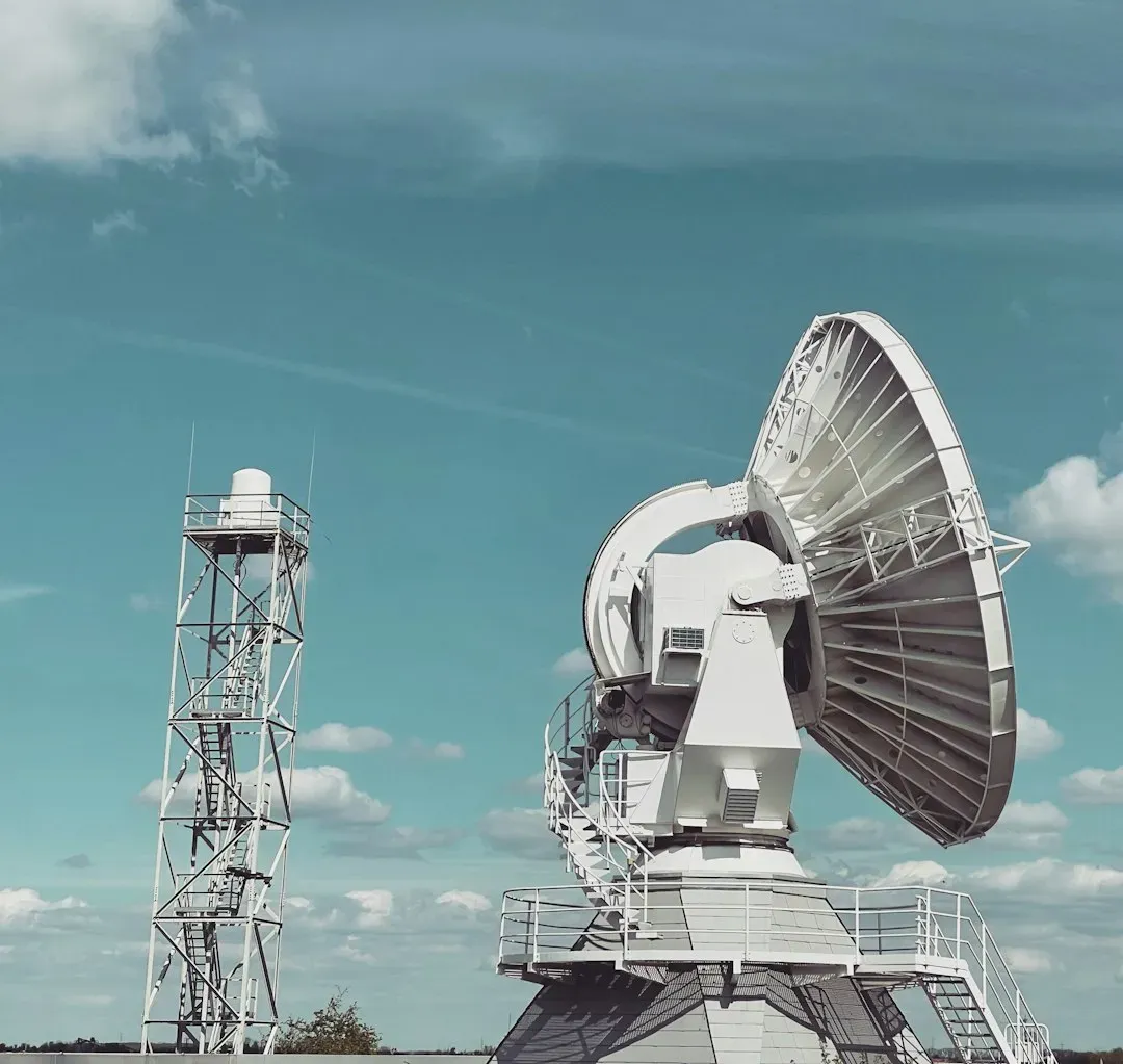 3. Unclassified Aerial Objects In Cold War Radar Logs (Image Credits: Unsplash)