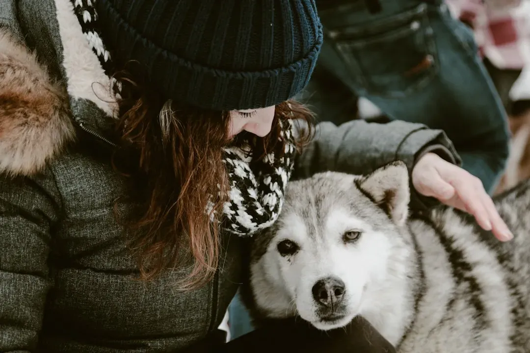 Oxytocin, Touch, and Why Cuddling Hits Different as Years Go By (Image Credits: Unsplash)