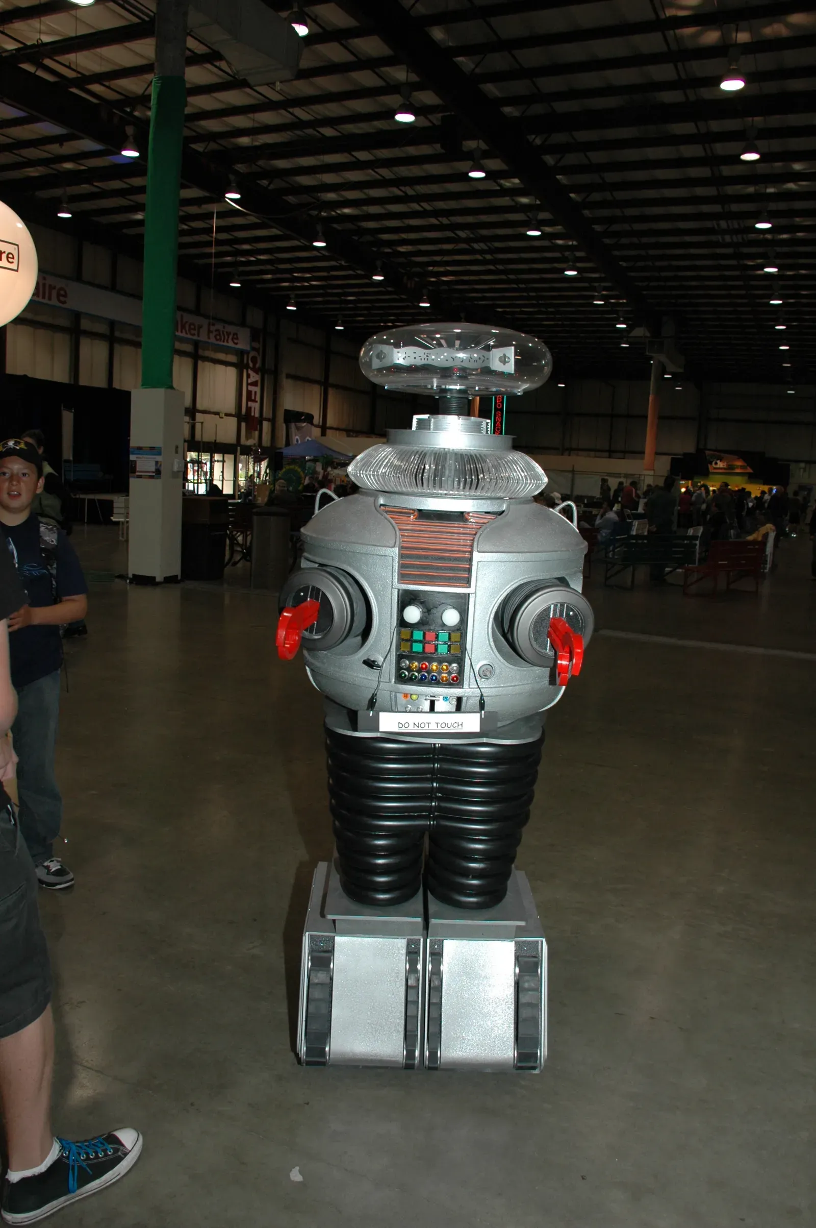 Machines That Crave Novelty: AI, Exploration, and the Future (Image Credits: Wikimedia)