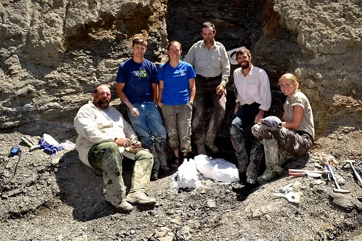 How to Prepare, What to Expect, and How to Respect the Science (Mission AccomplishedUploaded by FunkMonk, Public domain)