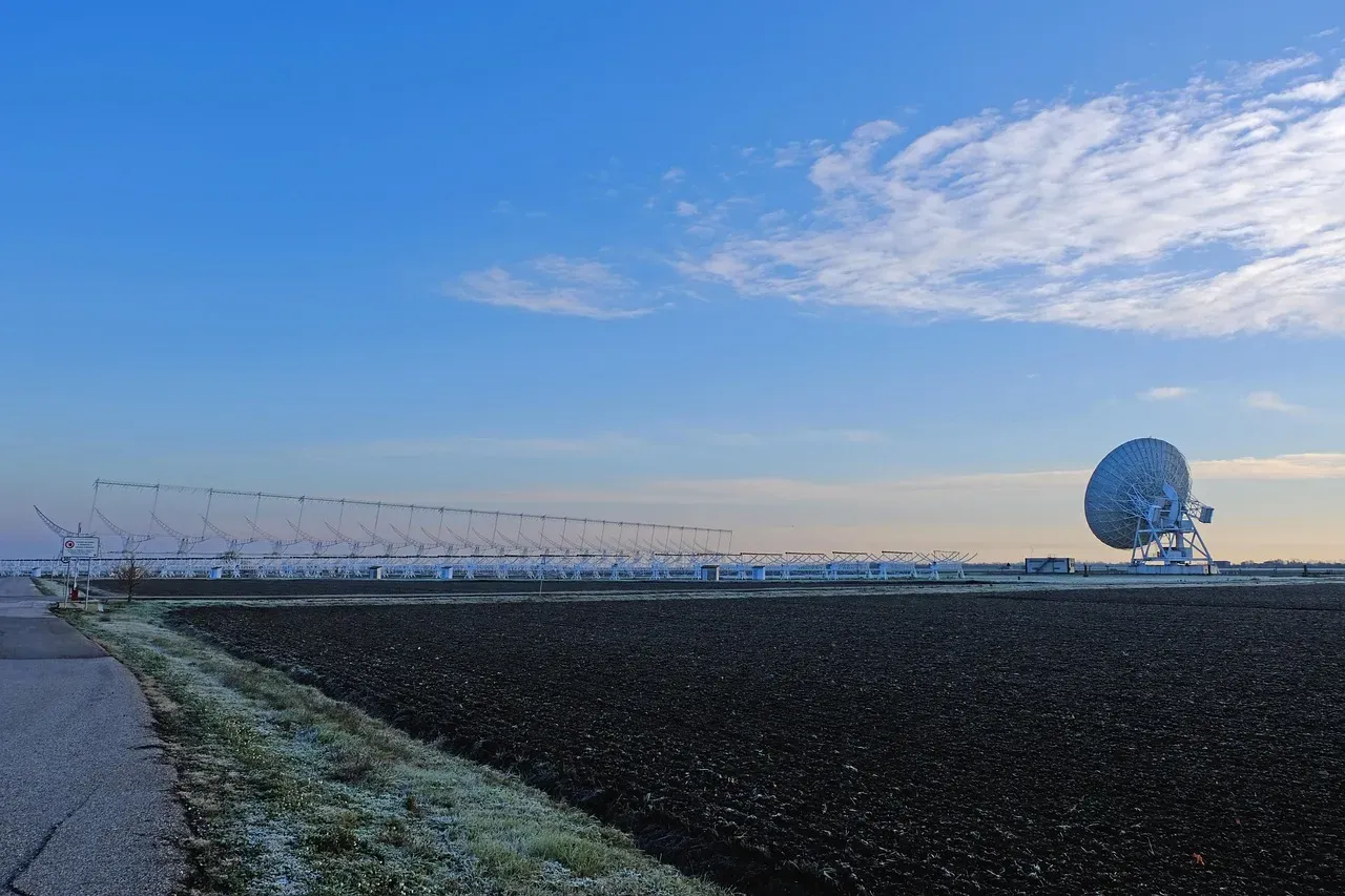 6. The Wow! Signal and Other Strange Cosmic Radio Blips (Image Credits: Pixabay)