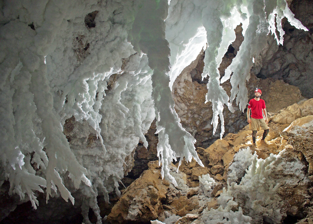 Lechuguilla Cave, New Mexico (Image Credits: Flickr)