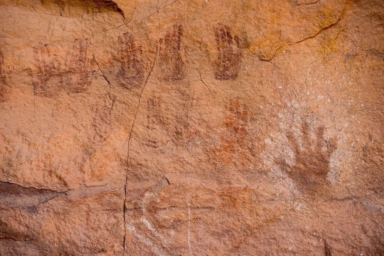 Ancient Rock Art Beneath Layers of Paint and Plaster (Image Credits: Rawpixel)