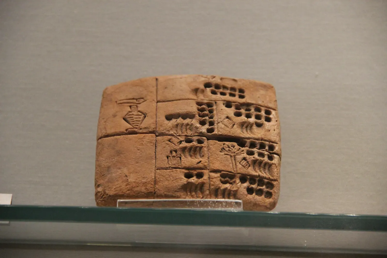 #14 - Sumerians Invented a Math System We Still Use Every Single Day (Sumerian Cuneiform Clay Tablet, CC0)