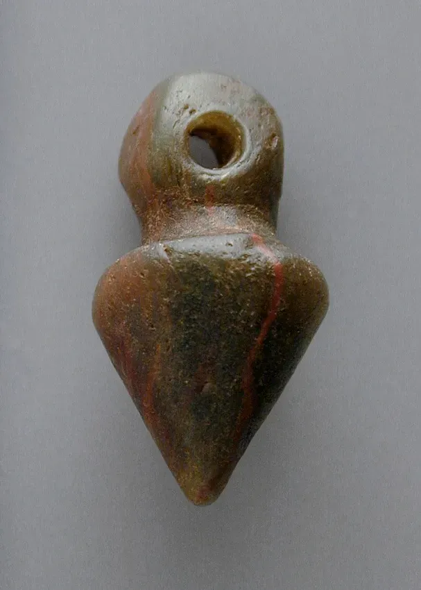 Precision Without Steel: Measuring, Leveling, and Geometry (Image Credits: Wikimedia)