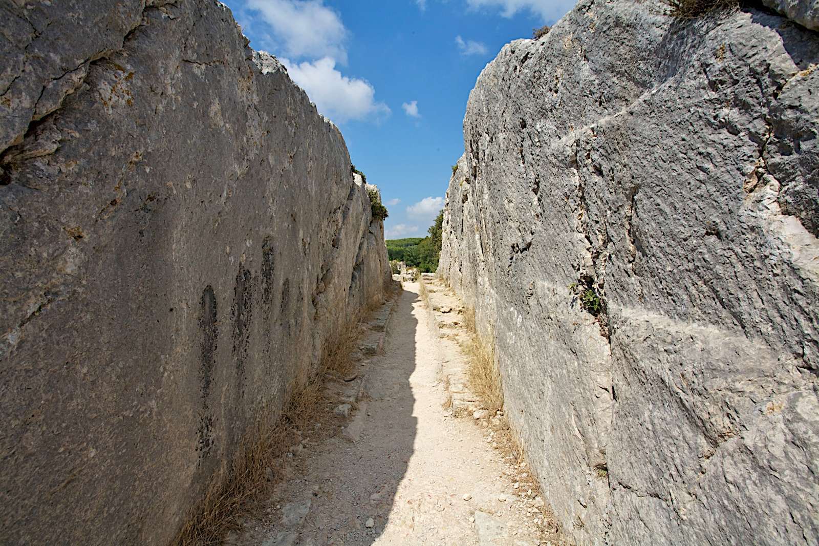 Water Management and the Barbegal Mill (Image Credits: Wikimedia)