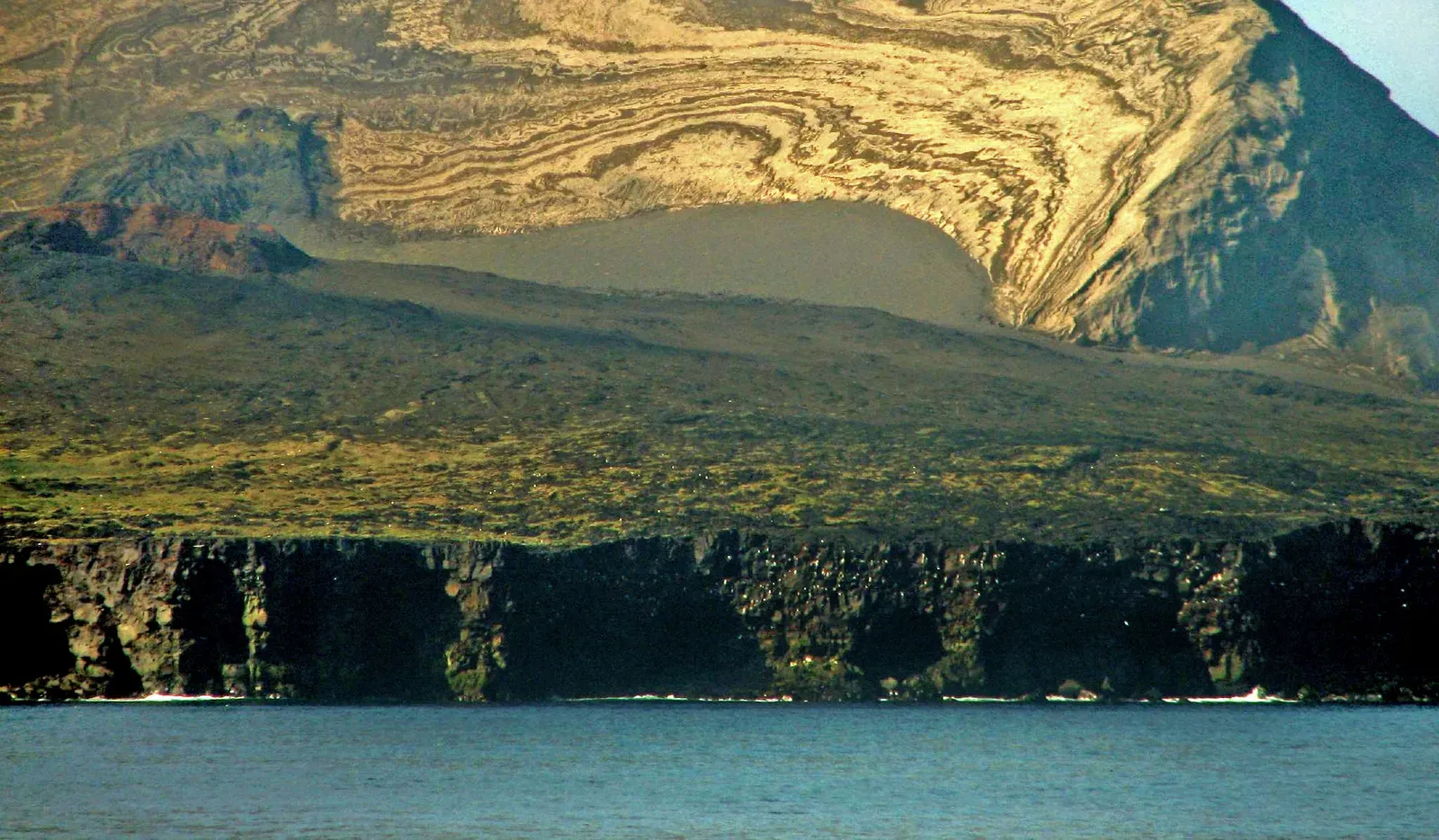 Surtsey, Iceland – An Island Younger Than Your Parents (Image Credits: Wikimedia)