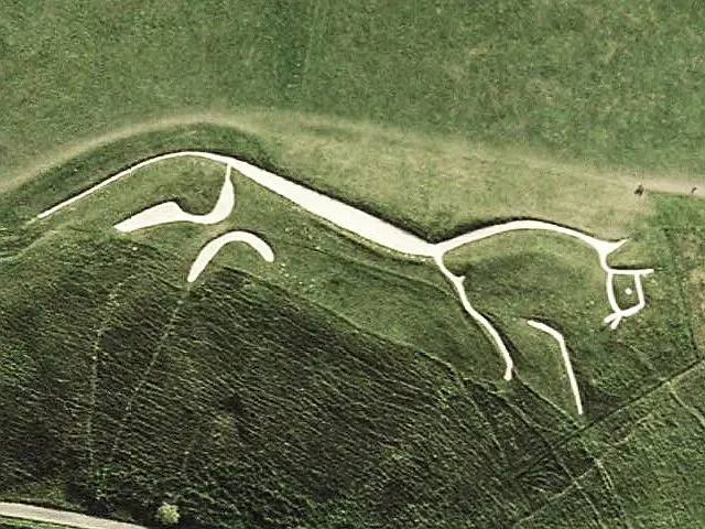 Uffington White Horse, England: A Chalk Image That Makes Sense Only from Afar (World Wind (go), Public domain)