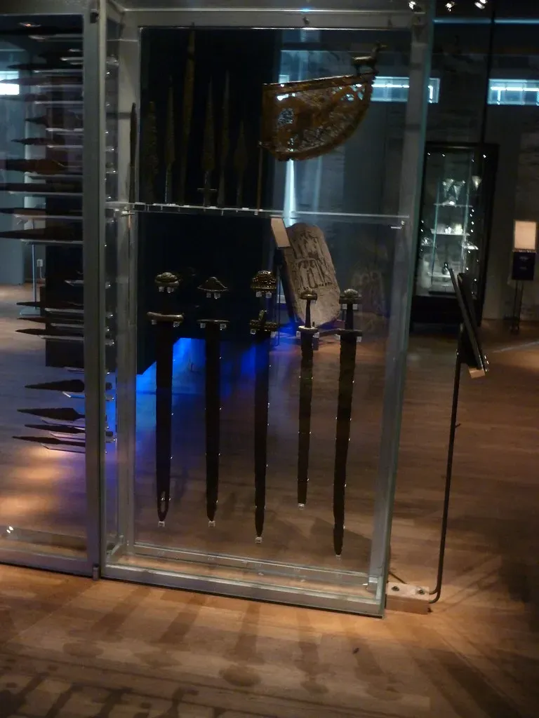 #10 – "Viking" Weapons That Magically Look Battle-Ready (Jodimu, Flickr, CC BY 2.0)