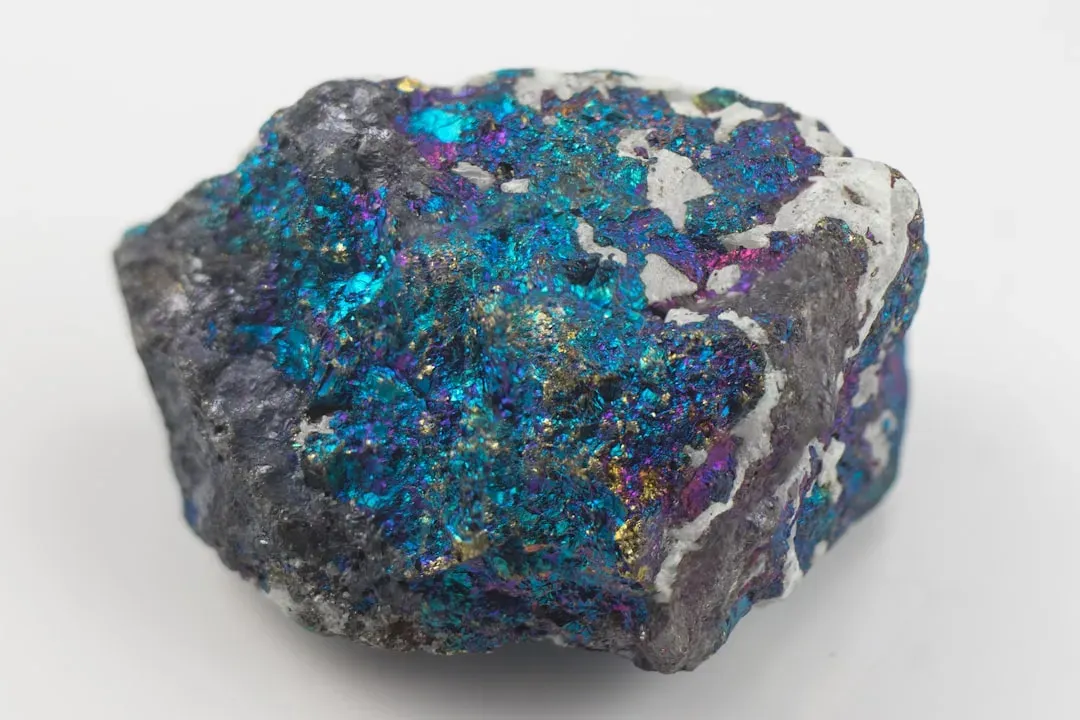 5. Natural Quasicrystals in Meteorites: Cosmic Rule‑Breakers (Image Credits: Unsplash)