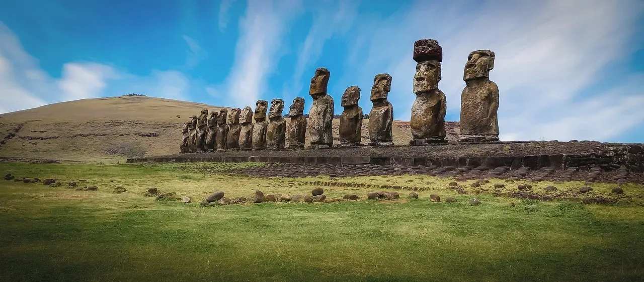 7. The Rapa Nui: Sculptors at the Edge of the World (Image Credits: Pixabay)