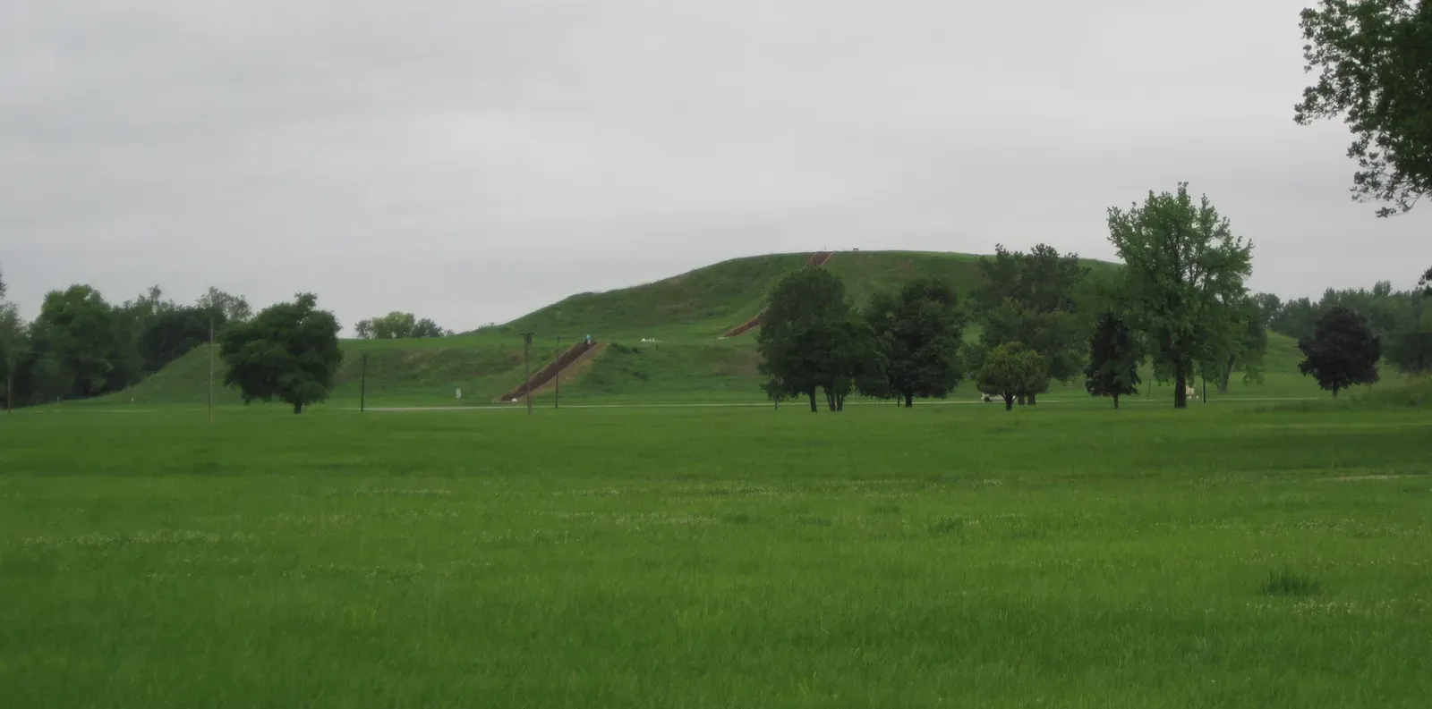 #19 - Cahokia's "Manhattan of the Mississippi" Myth (By QuartierLatin1968, CC BY-SA 3.0)