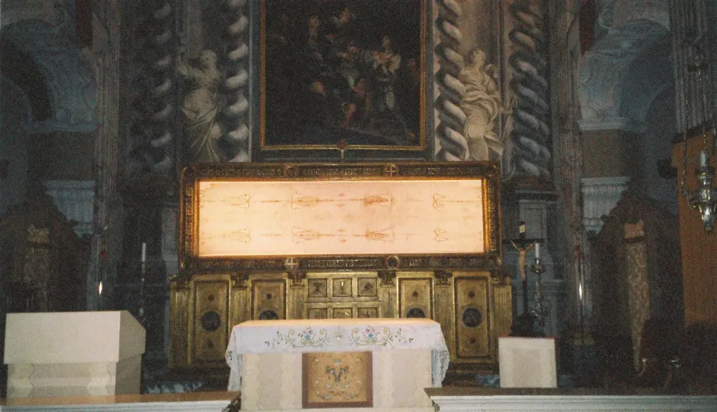 #19 - The Turin Shroud: Medieval Forgery or Genuine Burial Cloth? (Jim Linwood, Flickr, CC BY 2.0)