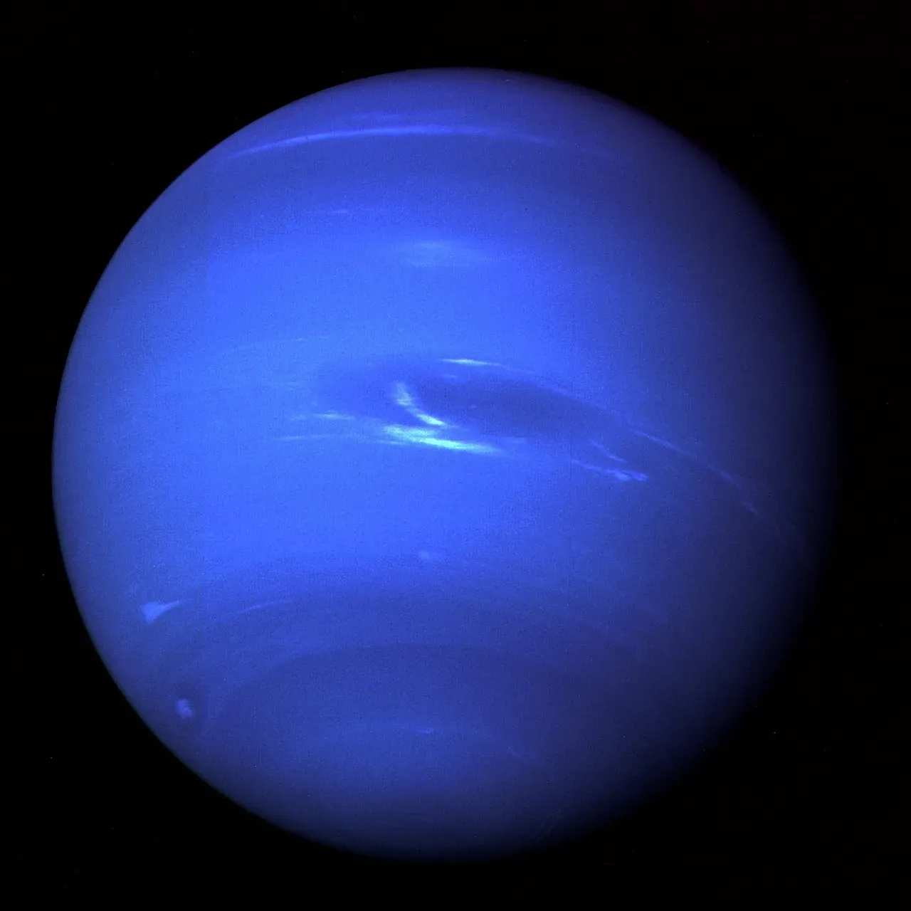Neptune Radiates More Heat Than It Receives From the Sun (Image Credits: Pixabay)