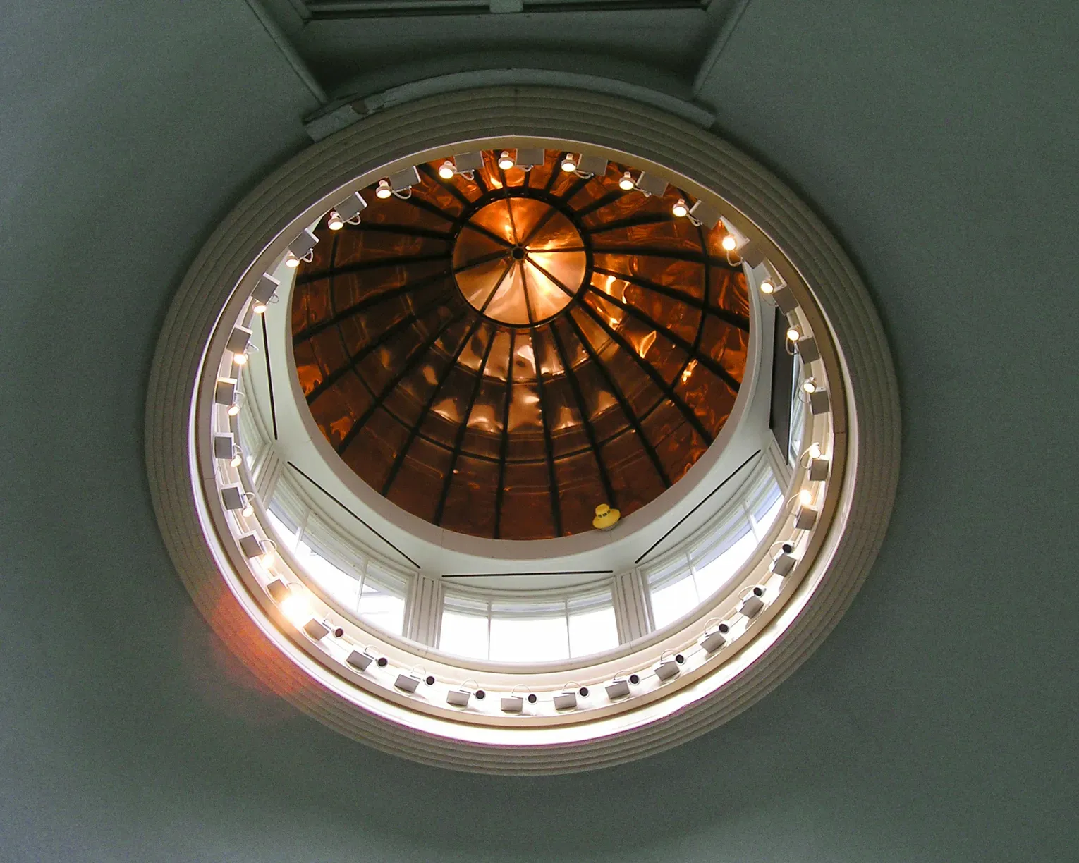 The Ether Dome Where Medical Science Met the Stars (Image Credits: Wikimedia)