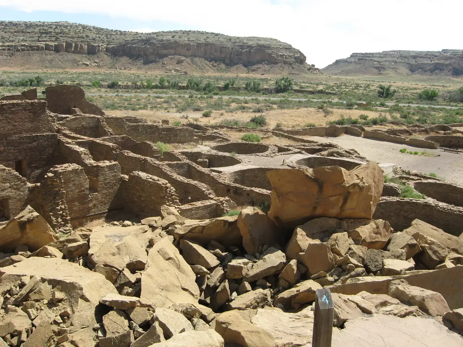 Chaco Canyon: An Astronomical Clock in Stone (Image Credits: Wikimedia)