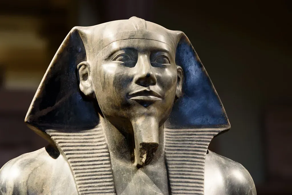#6 - Ultra-Fine Stone Carving With Supposedly "Soft" Tools (Image Credits: Flickr)