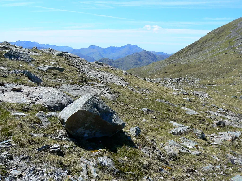 6. Boulder Fields on Gentle Slopes – When “Uphill” Is an Optical Illusion (Nick Bramhall, Flickr, CC BY-SA 2.0)
