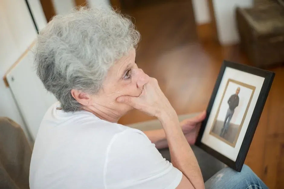 Why Forgetting Little Things Is Not the Same as Early Dementia (Image Credits: Pexels)