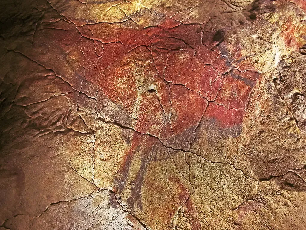 #8 - A Little Girl Pointed at the Ceiling and Broke Archaeology's Biggest Assumption (jacilluch, Flickr, CC BY-SA 2.0)