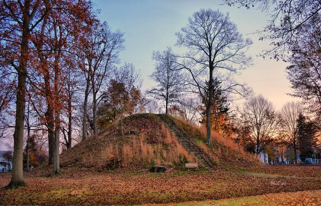 Who Were the “Mound Builders” Really? (Image Credits: Flickr)