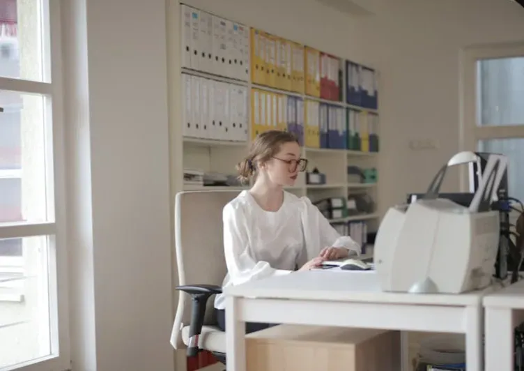 Pattern Recognition: Seeing What Others Overlook (Image Credits: Pexels)