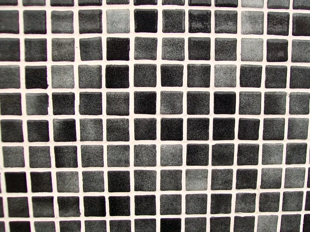The Hermann Grid: Ghostly Grey Dots in a Black-and-White World (Image Credits: Flickr)