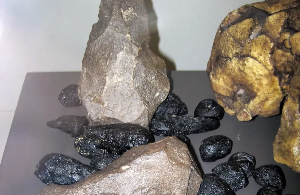 Tektites and Mysterious Glass: Traces of Ancient Catastrophes (Image Credits: Flickr)