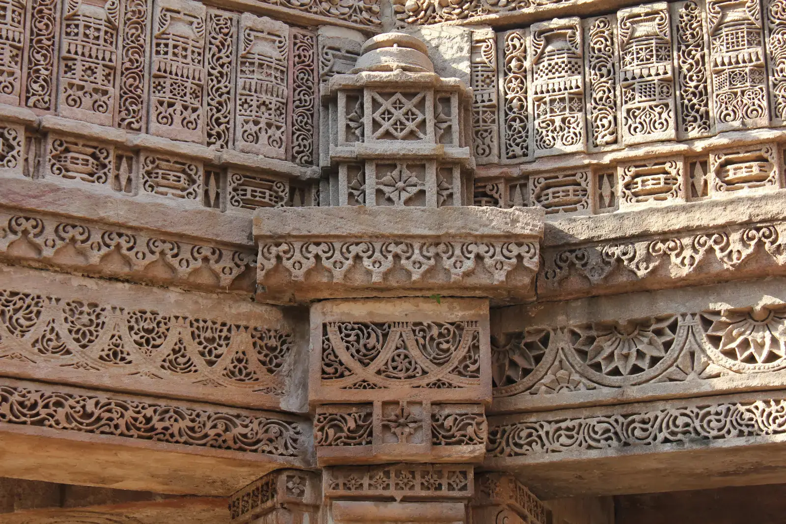 Ancient Indian Stepwells: Thermal Physics and Water Mathematics (Image Credits: Wikimedia)