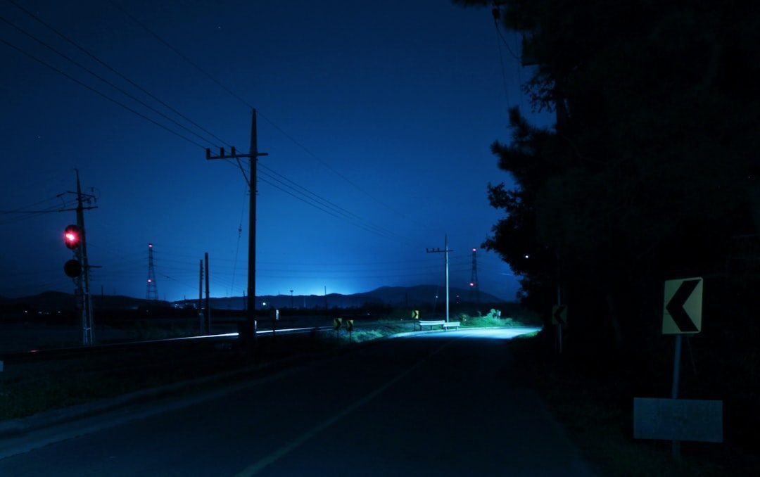 When the Ground Breathes: Mysterious Booms and Earthquake Lights (Image Credits: Unsplash)