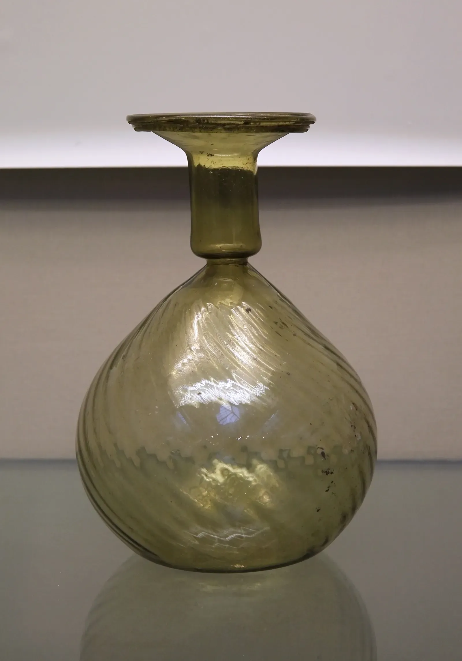 From Desert Glass to Super-Materials: Ancient Egypt’s Surprising Chemistry (Image Credits: Wikimedia)