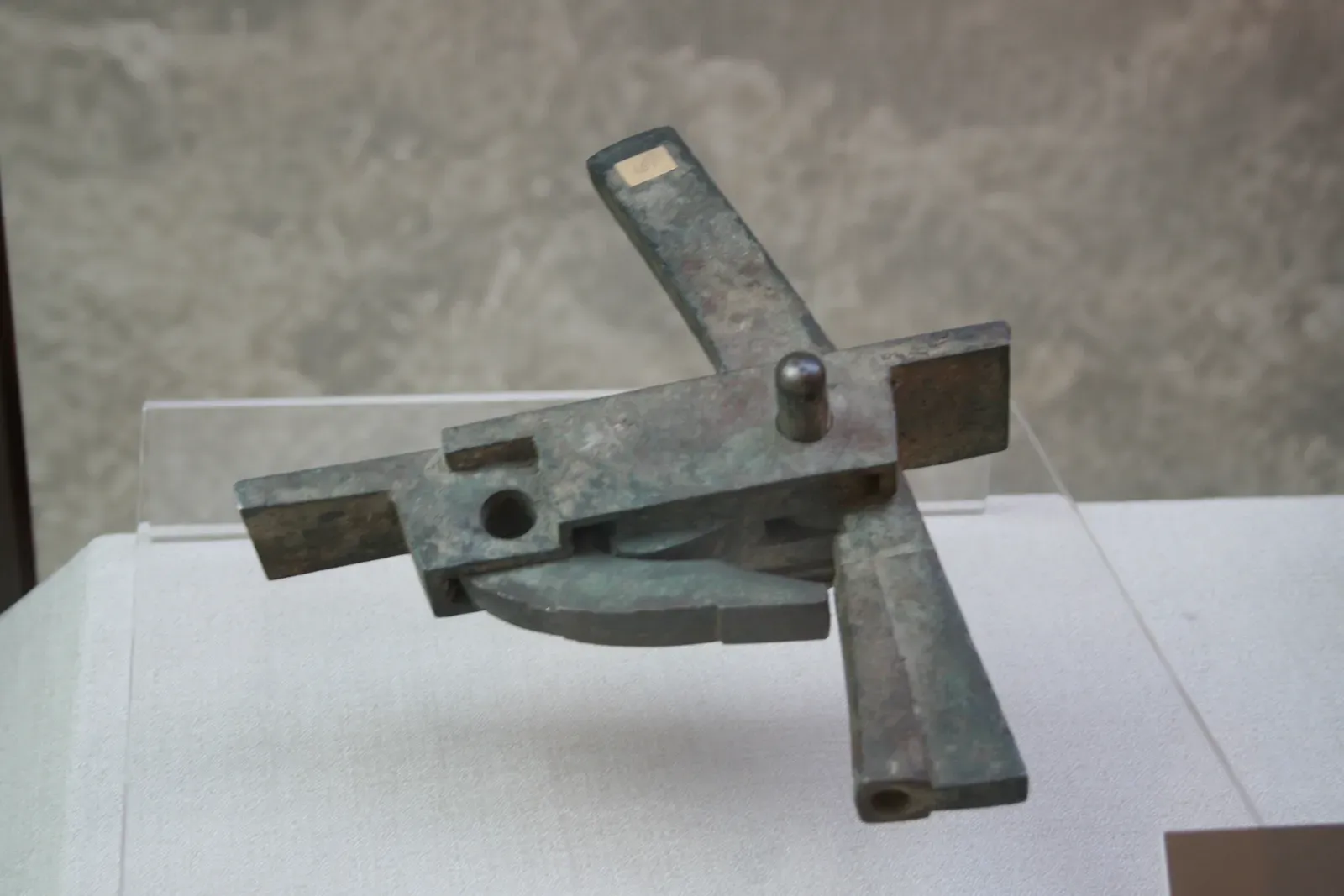 #20 Chinese Crossbows And Mechanical Triggers (By Flickr user Gary Todd, CC0)