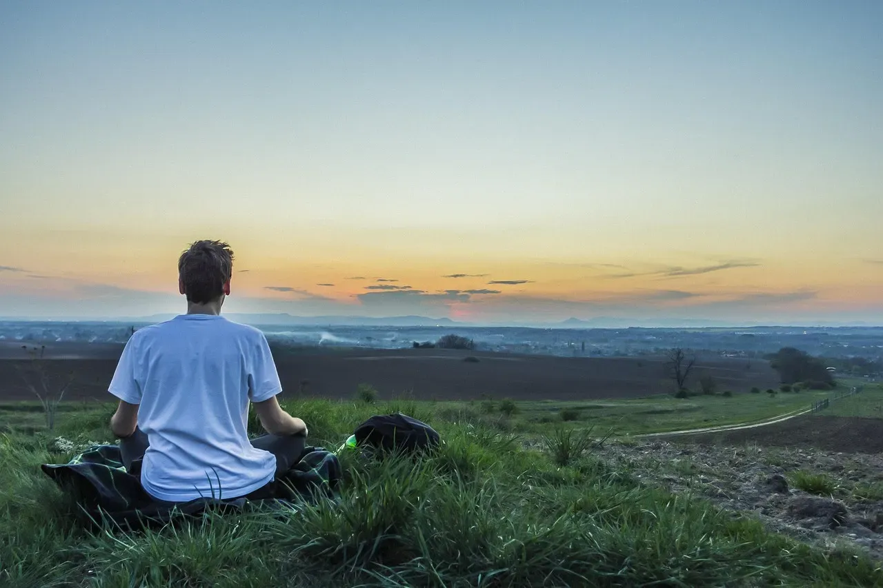 Body, Emotion, and the Feeling of Being Someone (Image Credits: Pixabay)