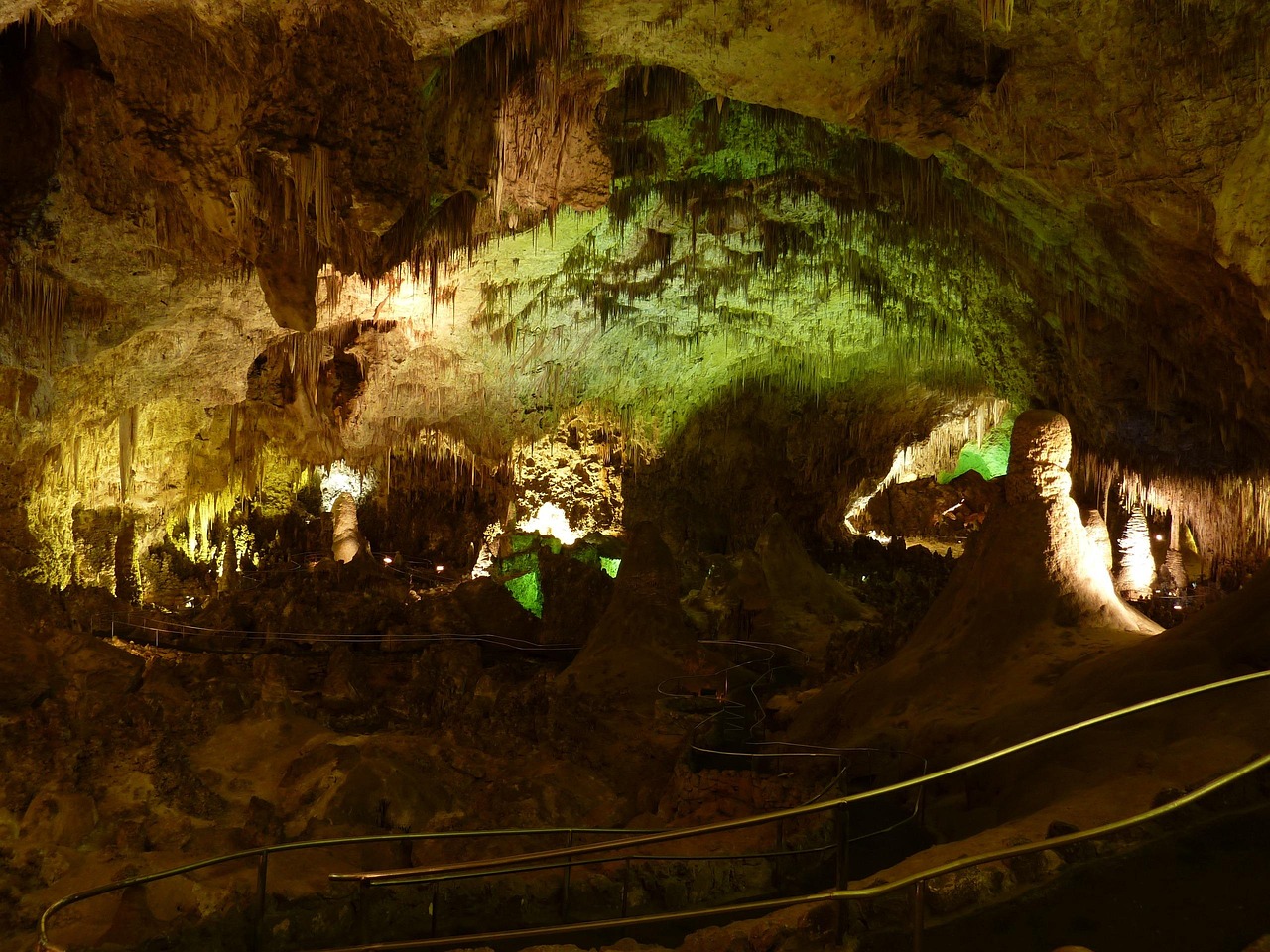 Carlsbad Caverns, New Mexico (Image Credits: Pixabay)