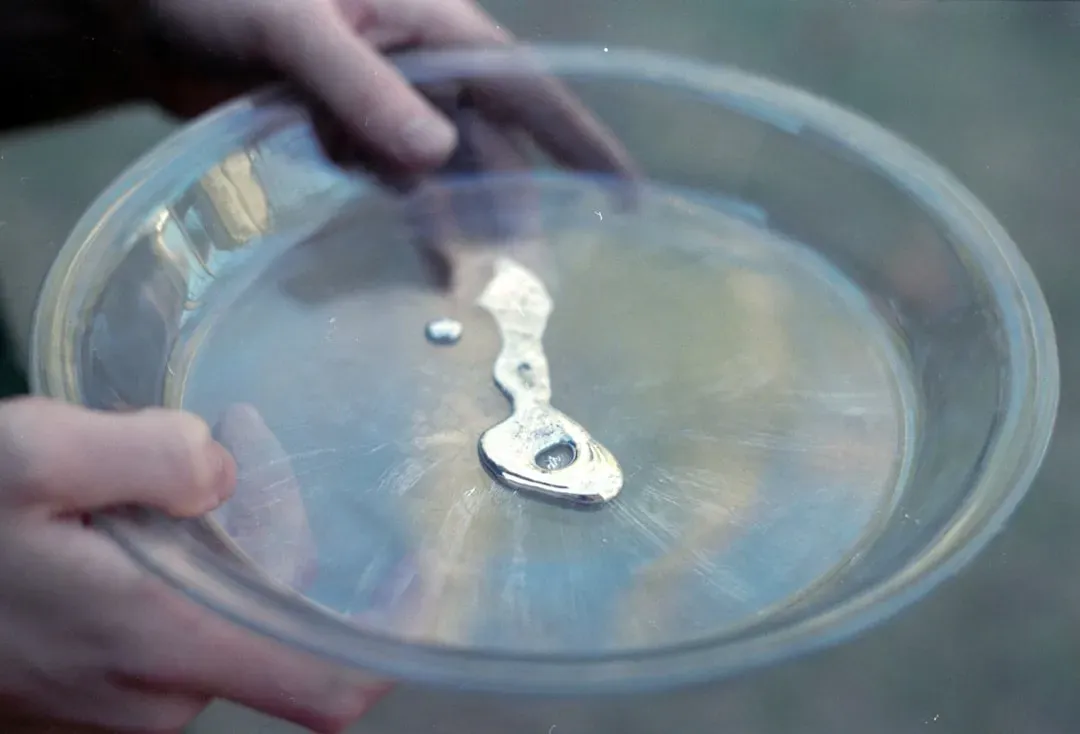 4. Mercury: The Shimmering Liquid Metal We Had To Learn To Fear (Image Credits: Unsplash)