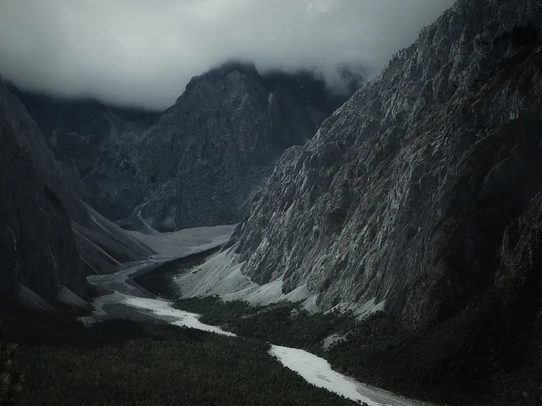 Conclusion: Rethinking “Slow and Steady” Landscapes (Image Credits: Unsplash)