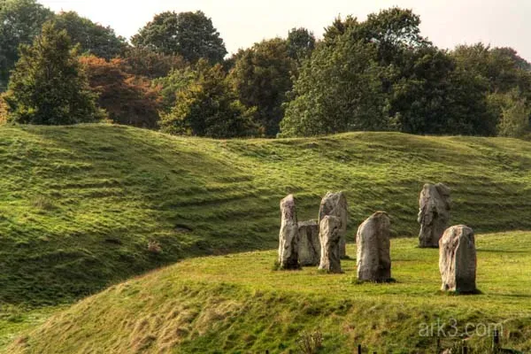 #3 - Avebury's Outer Circle (By Ark3pix, CC BY-SA 3.0)
