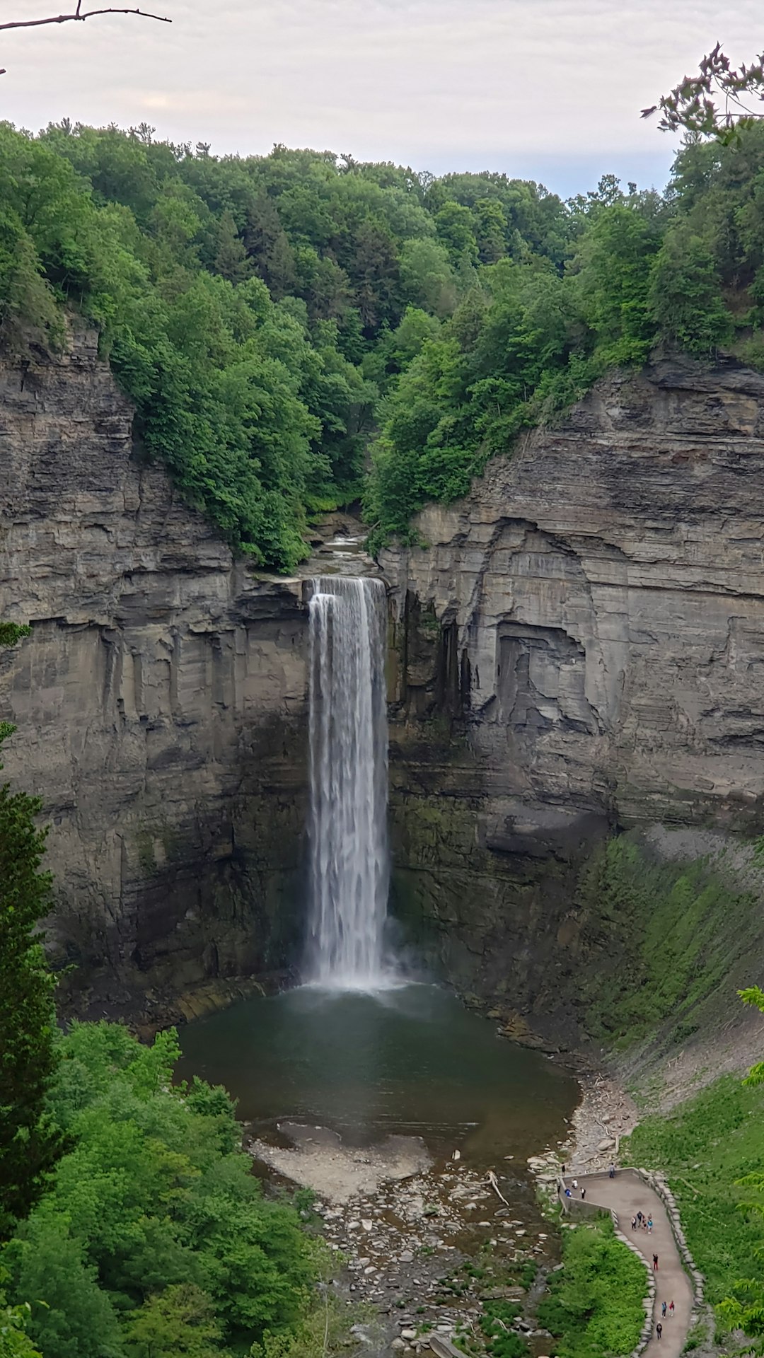 Taughannock Falls, New York - When Scale Meets Cold (Image Credits: Unsplash)