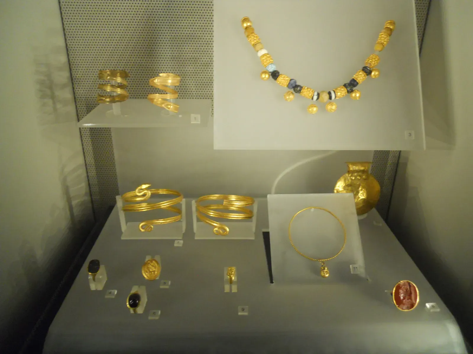 Metal Plating and Surface Treatments Before Industrial Electroplating (Ancient Gold Artifacts, CC BY 2.0)