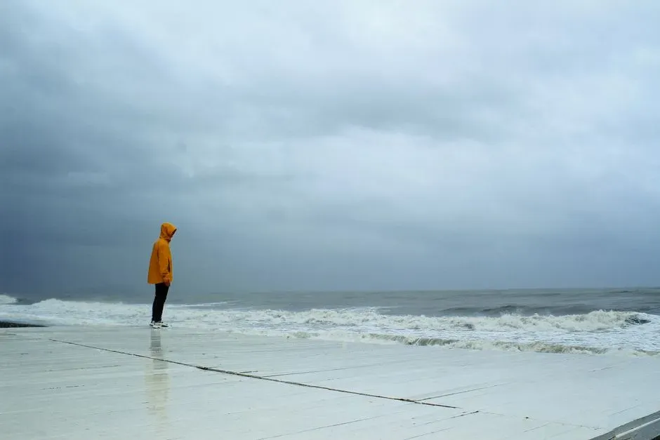 When Stormy Weather Comfort Becomes a Red Flag: Anxiety, Depression, and Dopamine Imbalance (Image Credits: Pexels)
