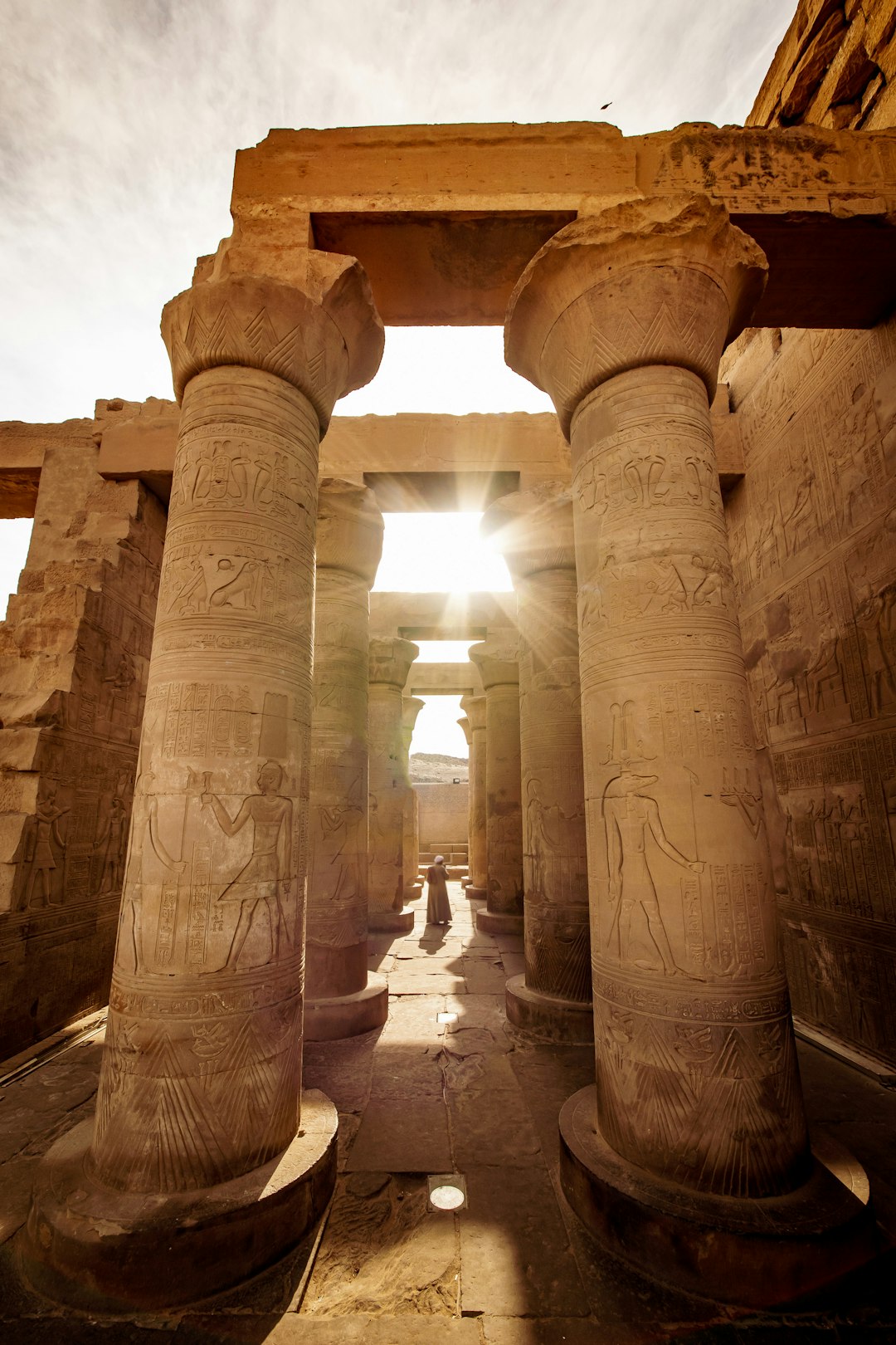 Karnak Temple, Luxor, Egypt (Image Credits: Unsplash)